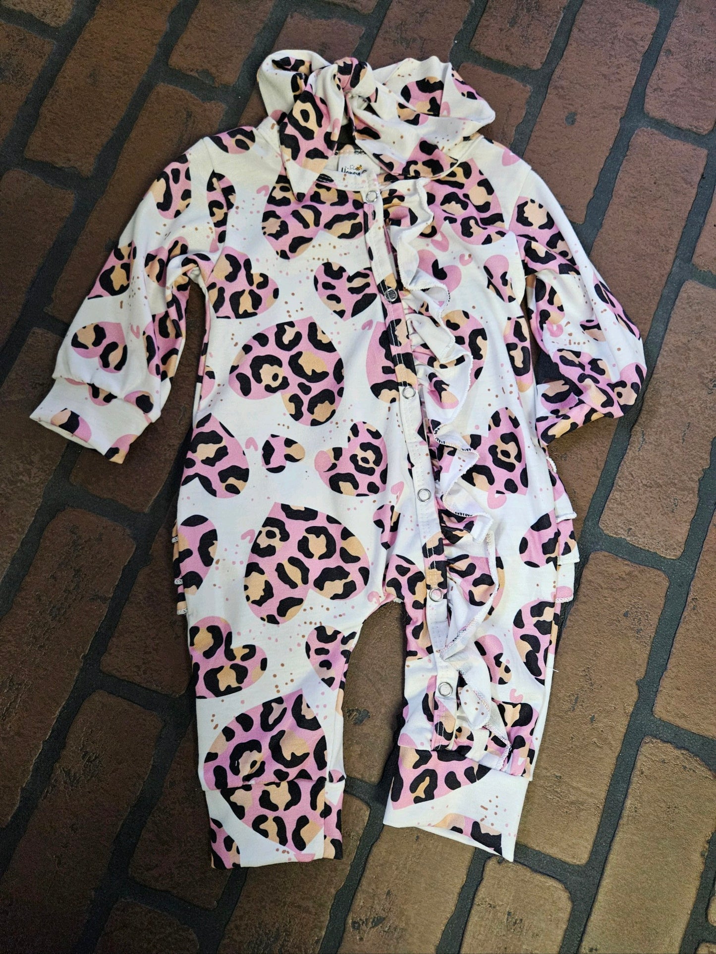 Leopard heart romper