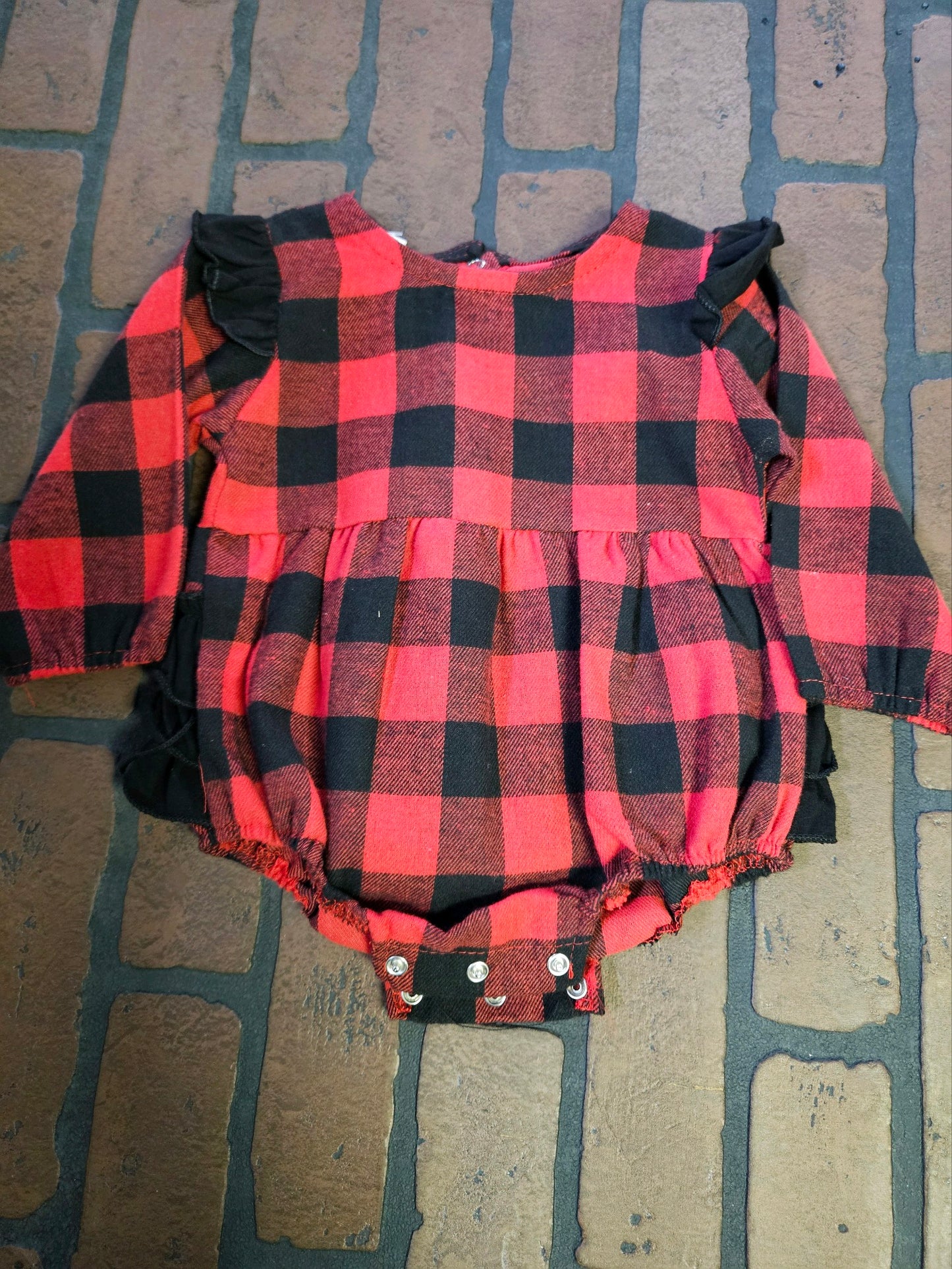 Plaid red bubble